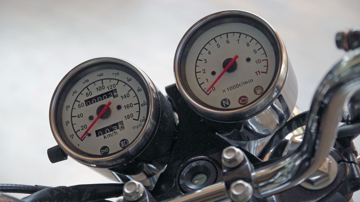 バイクのスピードメーターの保安基準！車検に通る誤差はどれくらい？